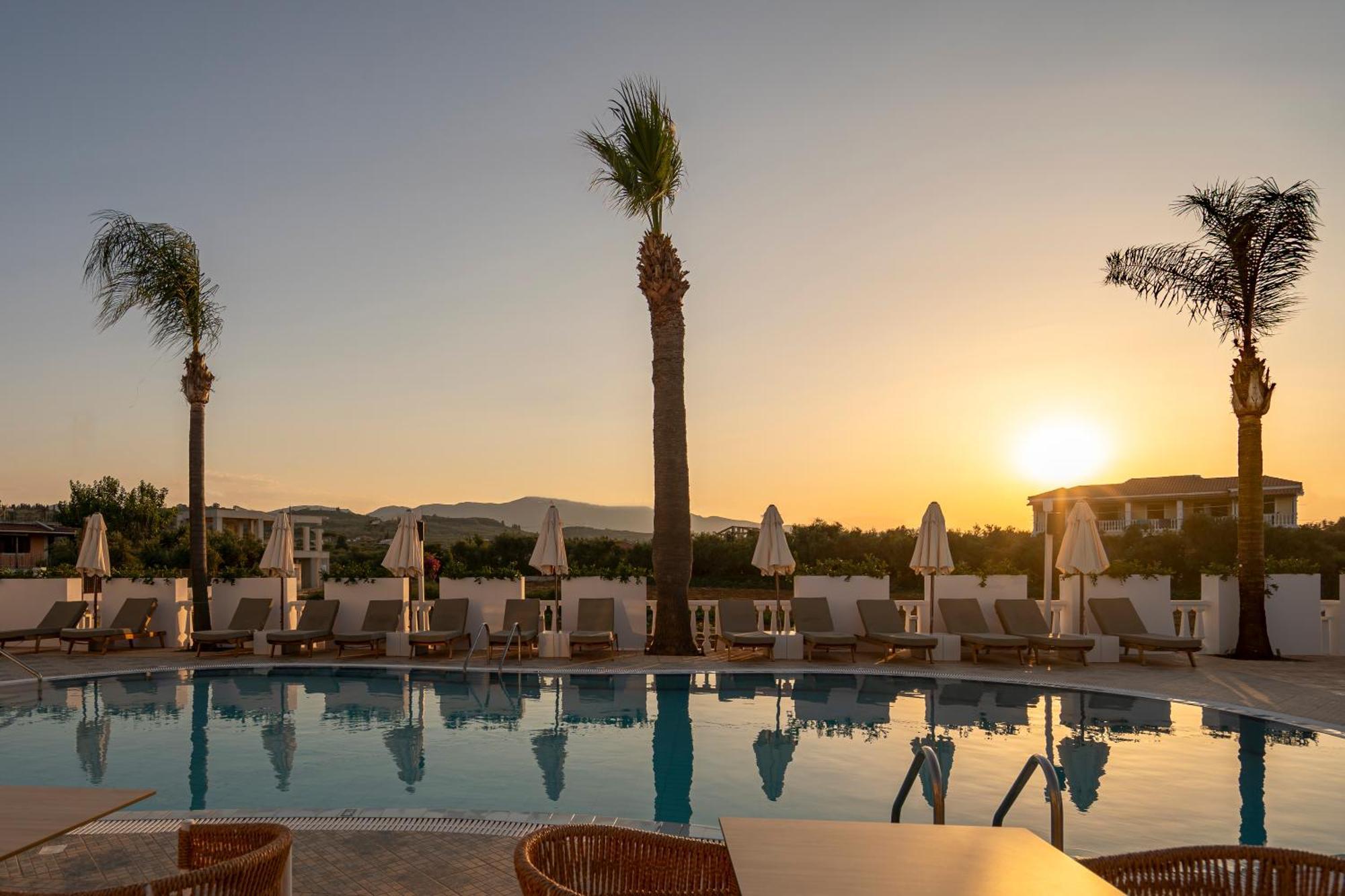 Arkadia Hotel Kypseli Екстер'єр фото