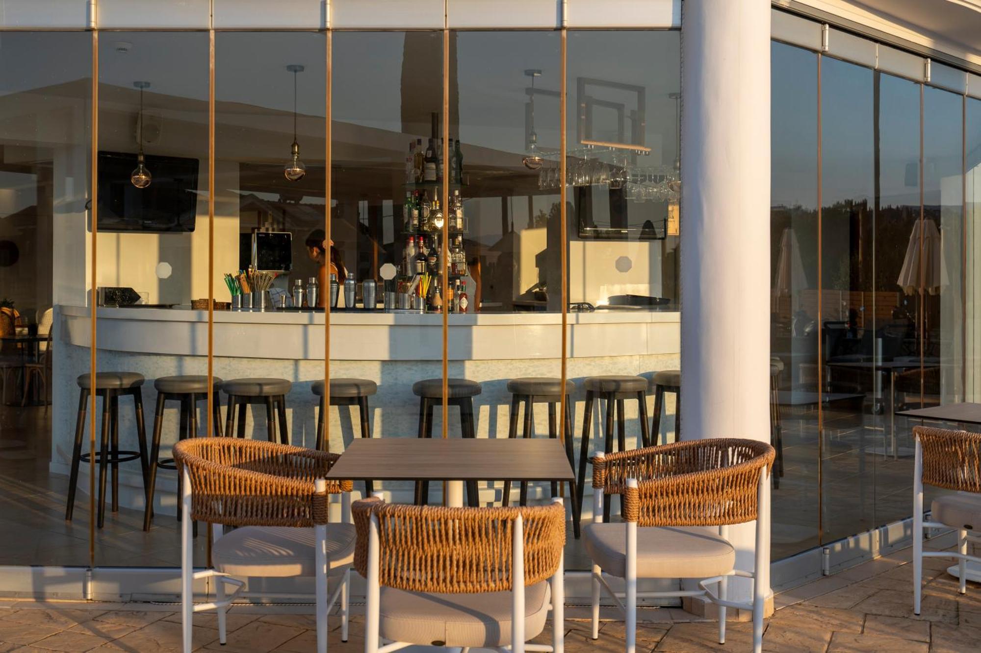 Arkadia Hotel Kypseli Екстер'єр фото