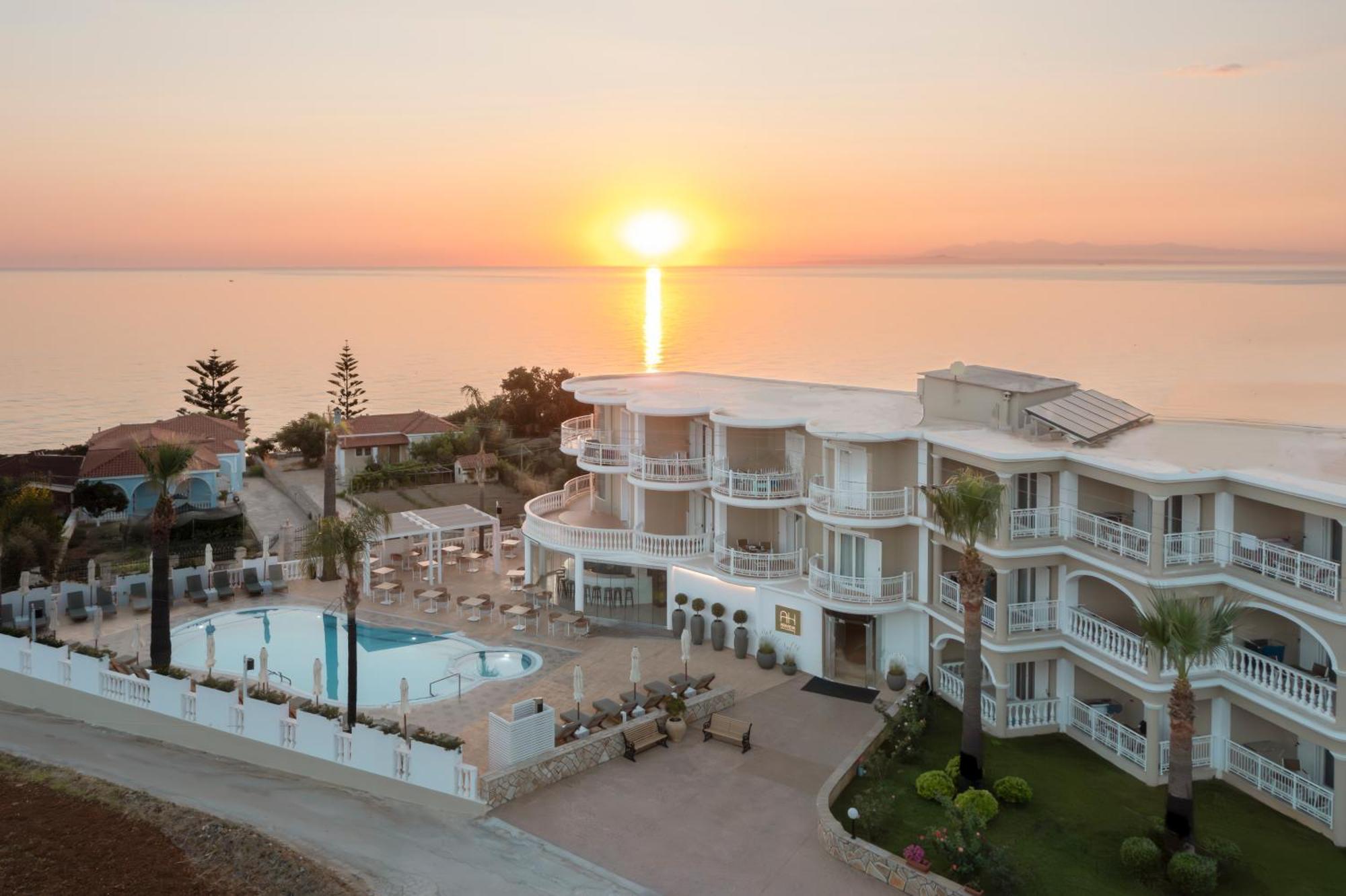 Arkadia Hotel Kypseli Екстер'єр фото